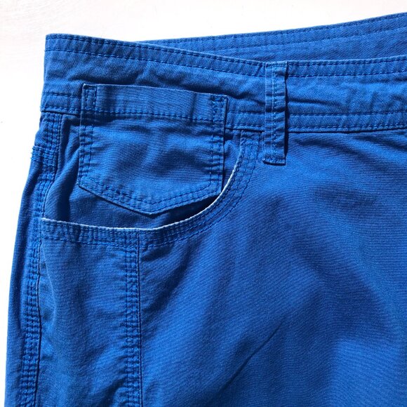 DKNY Jeans Shorts Size 4 Cobalt Blue Roll Tab Chino Cotton Blend Five Pocket - Picture 2 of 14